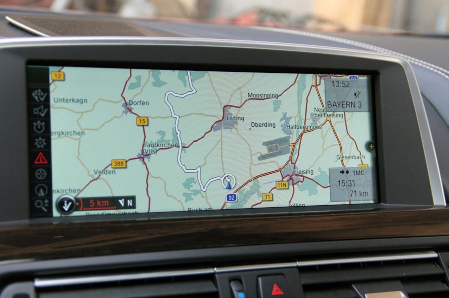  BMW 6-Series Coupe 2012 года  (фото 38 из 207)